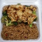 Best L2 chicken with broccoli (Lunch) in Amesbury, MA